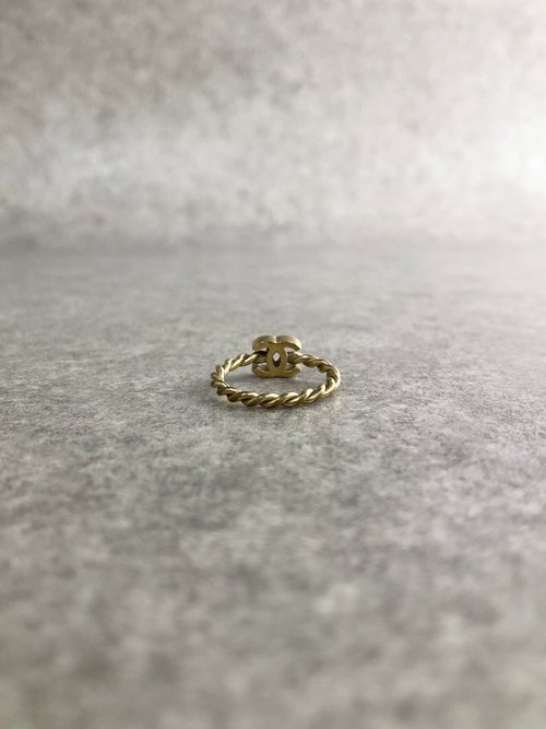 CHANEL シャネル　ココマーク　ツイスト　ゴールドリング　B14V 11号 CHANEL シャネル ココマーク ツイスト ゴールドリング B14V 11号