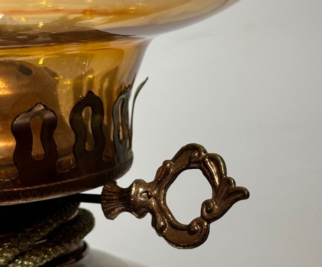 【寂】蔵出時代 オイルランプ ガラスランプ 白磁 色絵『薔薇文』洋燈 卓上ランプ 最大高36.5㎝☆時代物■  2025年最新Yahoo!オークション -オイルランプ 大正の中古品・新品