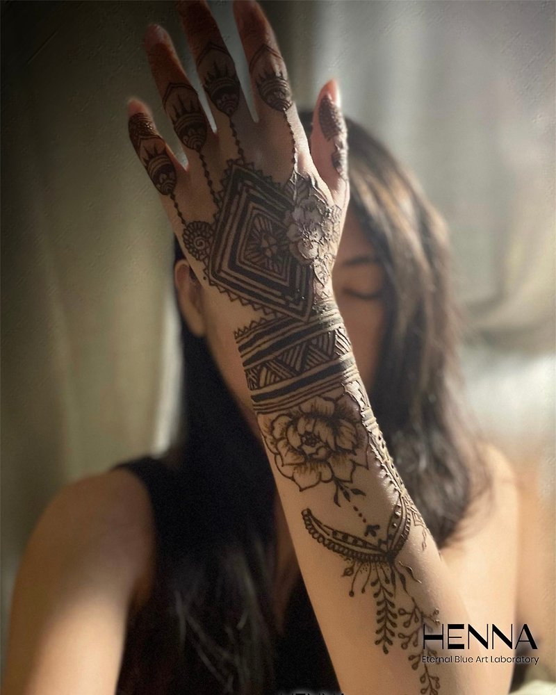 Intuitive Henna Hand Drawn Ephemeral Tattoos - Photography/Spirituality/Lectures - Other Materials 