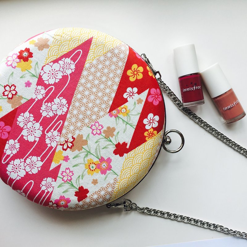 Bagel Bag - Japanese Pink x Red Kimono - กระเป๋าแมสเซนเจอร์ - ผ้าฝ้าย/ผ้าลินิน สีแดง
