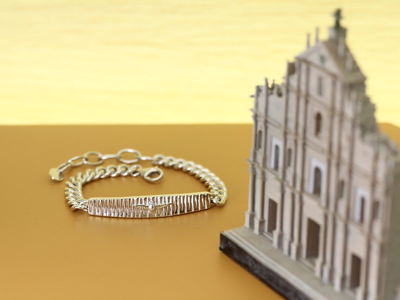 Liberty White Dove Bracelet (S925 Silver plated with 18K gold) - สร้อยข้อมือ - โลหะ 