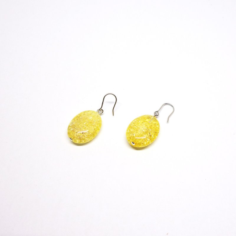黄色のクラック水晶SVピアス【Pio by Parakee】 cracked crystal pierced earrings - 耳環/耳夾 - 寶石 黃色