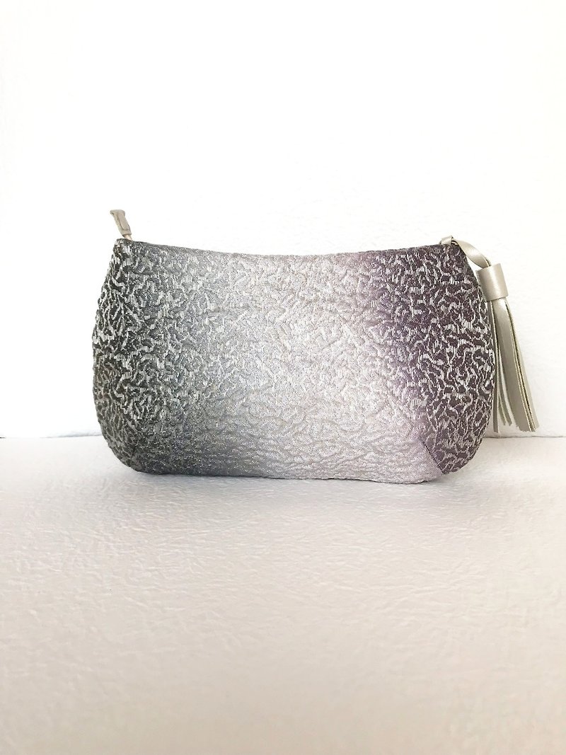Swelling weave handbag - กระเป๋าถือ - ผ้าไหม สีเงิน