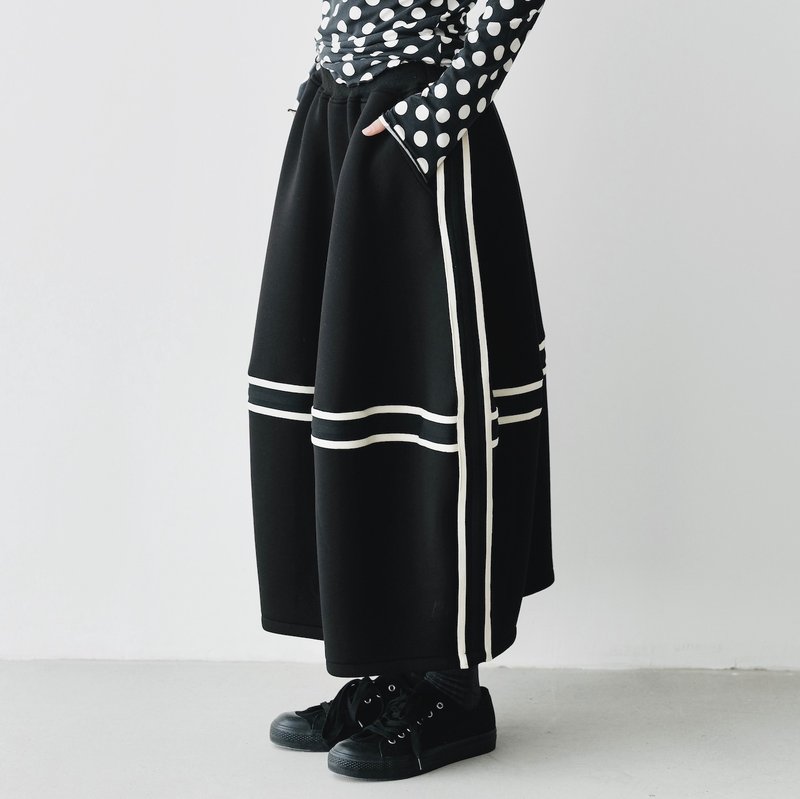 Black American and Australian cotton cross-striped lantern skirt/skirt - กระโปรง - วัสดุอื่นๆ สีดำ