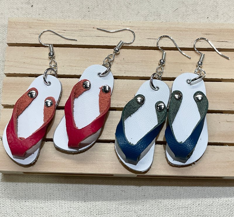 Handmade leather red and white drag blue and white flip flops earrings - Earrings & Clip-ons - Genuine Leather Blue