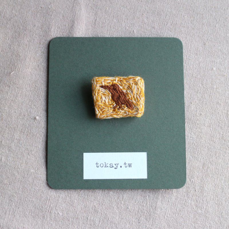 フラグメントシリーズ/手作り刺繍ピン/カワセミツバメカタツムリ - ブローチ - コットン・麻 多色