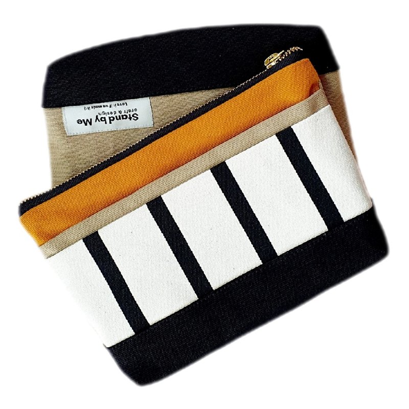 手拿包 Canvas pouch Lovely bag mustard and khaki color strip design YKK zipper 化妝包 - กระเป๋าคลัทช์ - ผ้าฝ้าย/ผ้าลินิน 