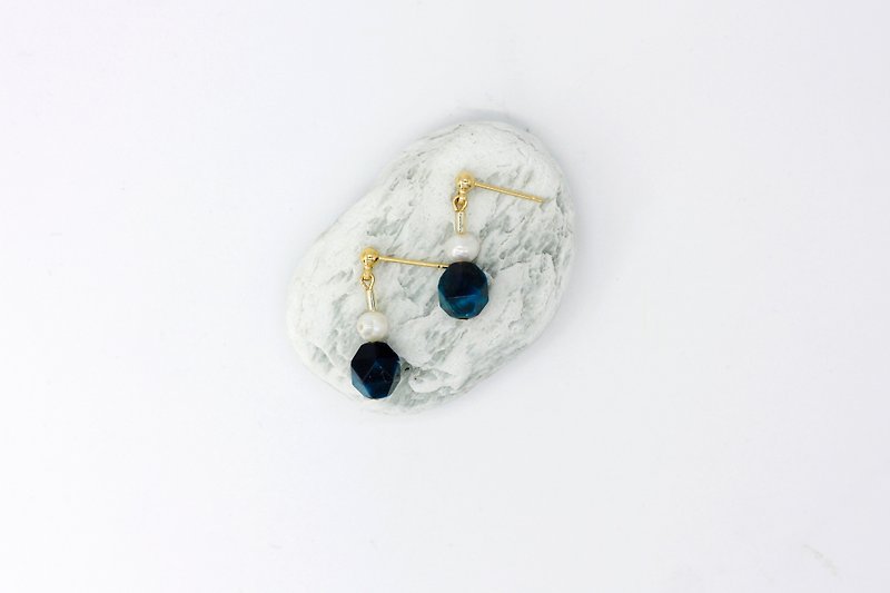 Petite blue tiger eye pearl earrings - plated sterling silver 22k - Earrings & Clip-ons - Gemstone Blue