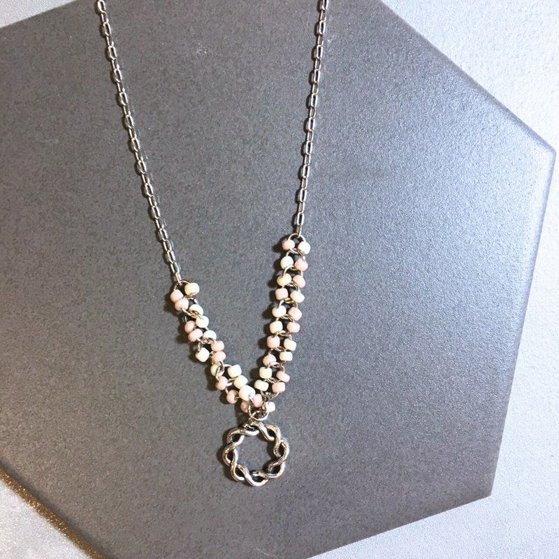 Twist roll necklace - สร้อยคอ - วัสดุอื่นๆ สีเงิน