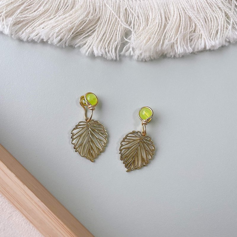 金色樹葉 / 無痛耳夾 - 耳環/耳夾 - 其他金屬 綠色