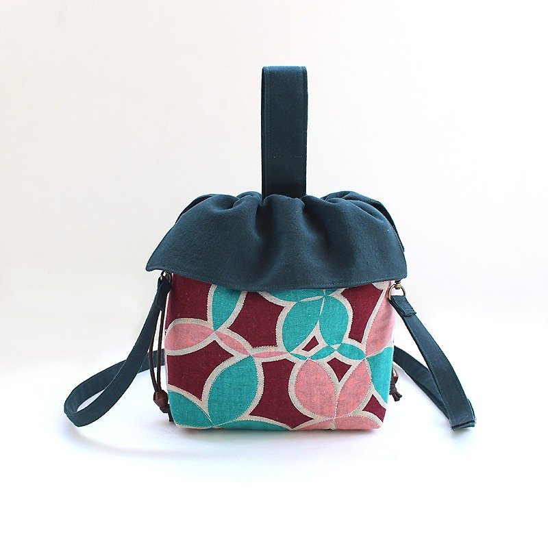 Butterfly Knit retro beam mouth handbag / oblique backpack - กระเป๋าแมสเซนเจอร์ - ผ้าฝ้าย/ผ้าลินิน 