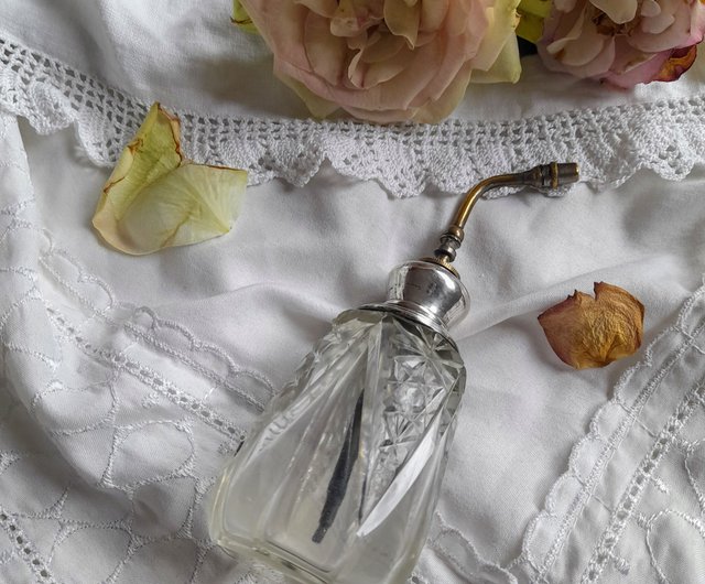 3 世紀のアンティーク (1891 ～ 1929 年) の香水とエッセンシャル