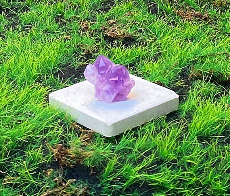 天然可愛夢幻紫晶花骨幹水晶 紫水晶 療癒 招財 智慧 財運 開運 - 擺飾/家飾品 - 水晶 紫色