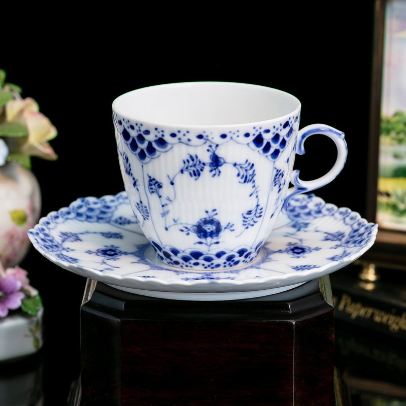 皇家哥本哈根Royal Copenhagen手繪全花唐草蕾絲花邊咖啡杯組 - 咖啡杯/馬克杯 - 瓷 