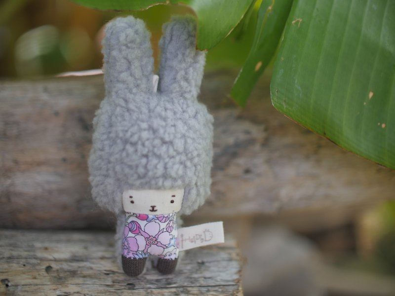 Duo Bunny - Gray Hair - Purple Dream Flower - 2018132 - พวงกุญแจ - ผ้าฝ้าย/ผ้าลินิน สีเทา