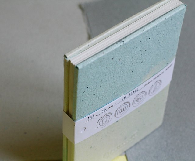 Upcycled Paper Series Journal with blank pages - no.009 - Shop Paperneedle  Atelier Notebooks & Journals - Pinkoi