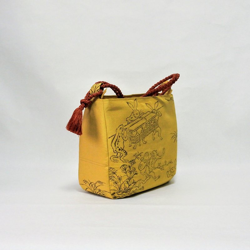 Shoulder bag made from obi - กระเป๋าแมสเซนเจอร์ - ผ้าไหม สีนำ้ตาล