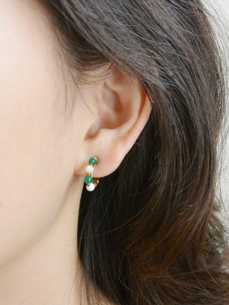 Diary II - Elegant Green Onyx Moonlight Shells on Running Track - Earrings & Clip-ons - Gemstone Green