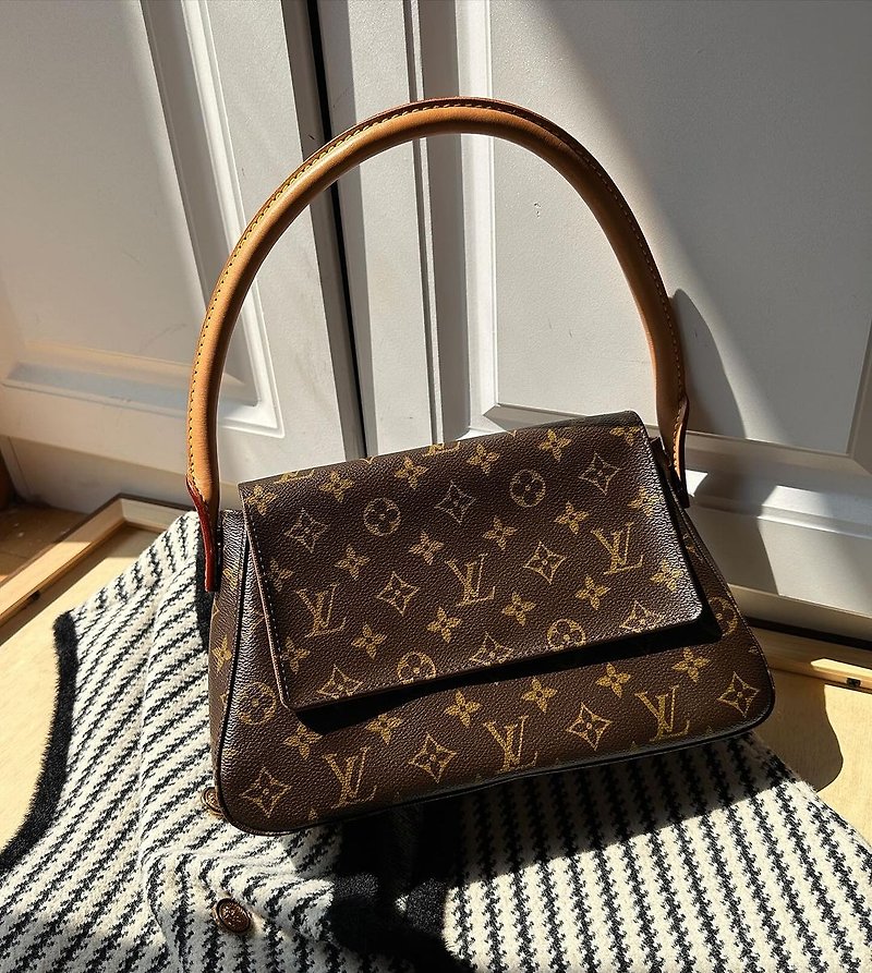 Second-hand bag LV Louis Vuitton Loop - กระเป๋าถือ - วัสดุอื่นๆ สีนำ้ตาล