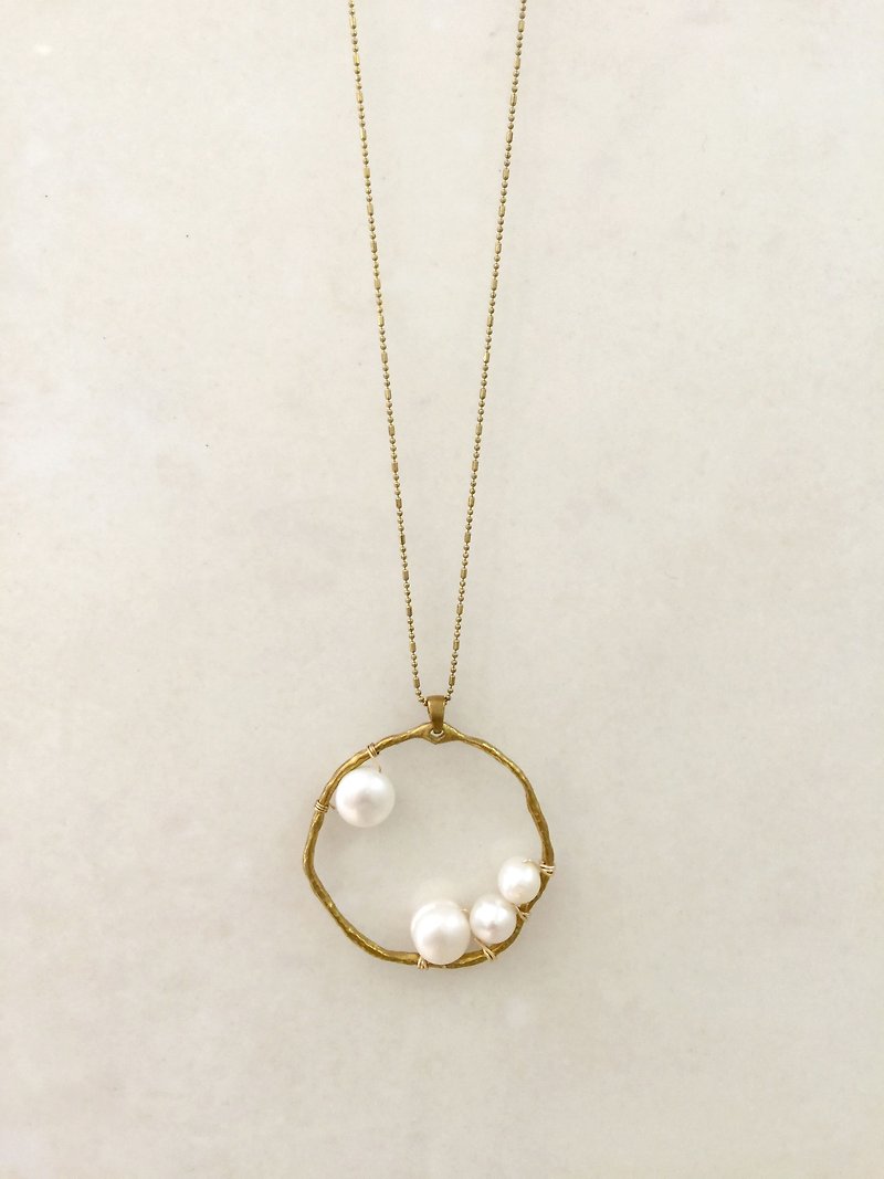Minertés=Pearl Planet Necklace - Necklaces - Gemstone White