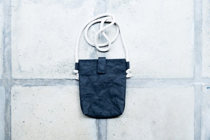 [Paper made possible] Plain simple n natural series small bag (black) - Messenger Bags & Sling Bags - Paper Black