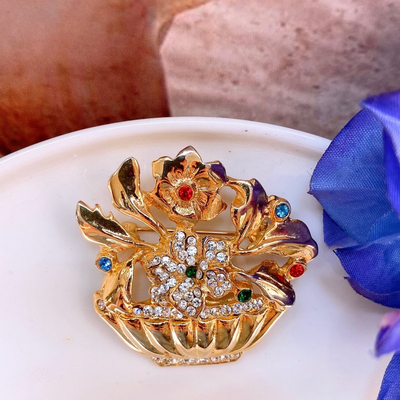 【西洋古董飾品】歐洲花籃美奢華晚宴閃萊茵 質感厚實 胸章胸針 - 徽章/別針 - 貴金屬 金色