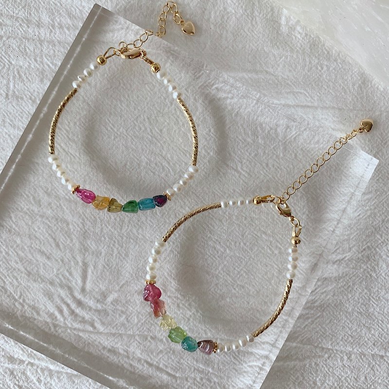 彩虹碧璽 配淡水珍珠 設計手鏈 天然水晶 - 手鍊/手鐲 - 半寶石 多色