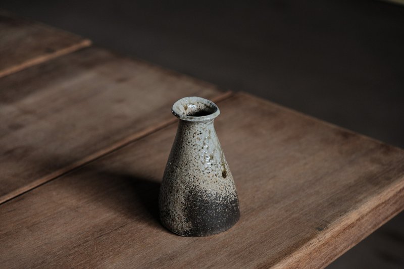 Flower vase l Wood-fired pottery ash hand-kneaded vase - Pottery & Ceramics - Pottery Brown