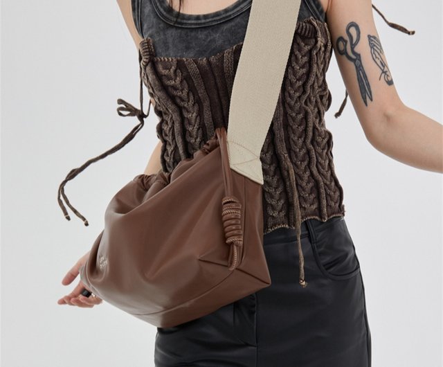 Brown Little by little wide shoulder strap drawstring soft square