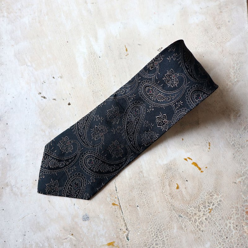 Pumpkin Vintage. Vintage French Yves Saint Laurent Senior Tie - เนคไท/ที่หนีบเนคไท - ผ้าไหม 