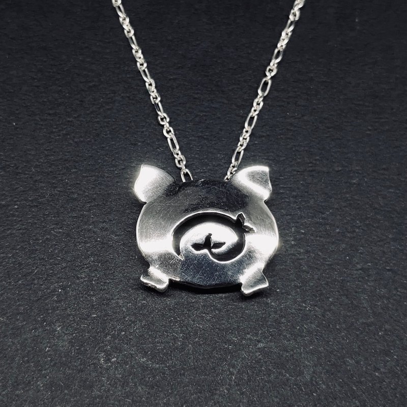 豬屁屁~純銀十二生肖彌月墜飾項鍊,手作的詩小朋友第一件純銀飾 - 項鍊 - 純銀 