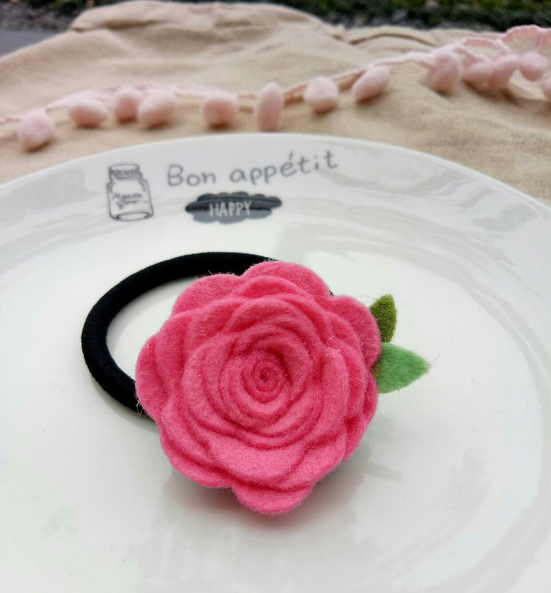 [Individual simple single color felt rose] Handmade hair tie hair band pin hair accessories - เครื่องประดับผม - วัสดุอื่นๆ หลากหลายสี