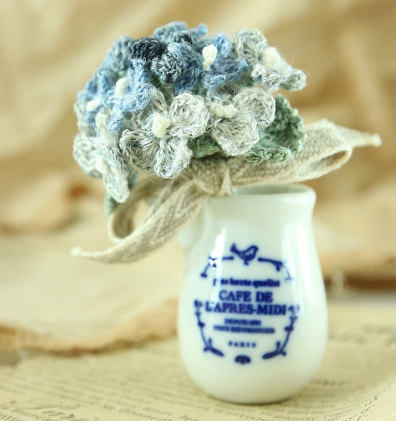 Hydrangea bouquet gift never withers Japan braided Linen set to marry the bride's bouquet married love gift - ช่อดอกไม้แห้ง - ผ้าฝ้าย/ผ้าลินิน สีน้ำเงิน