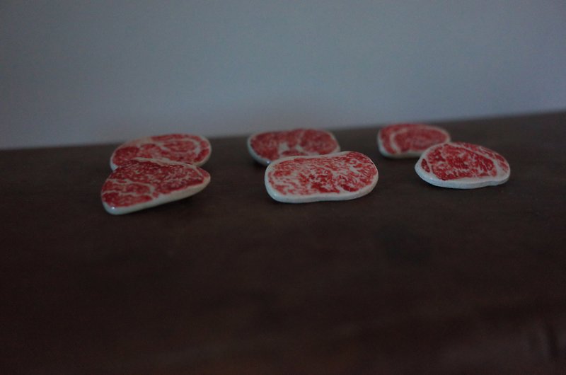 Heart meat pin we - เข็มกลัด - ดินเผา สีแดง