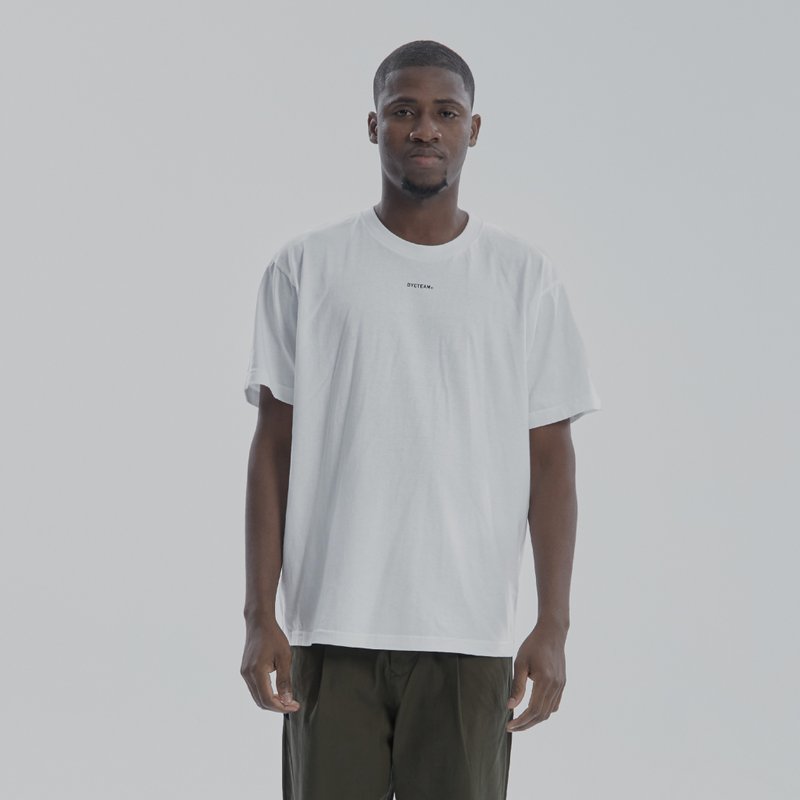 DYCTEAM -  LOGO TEE (WH) - 帽T/大學T - 棉．麻 白色