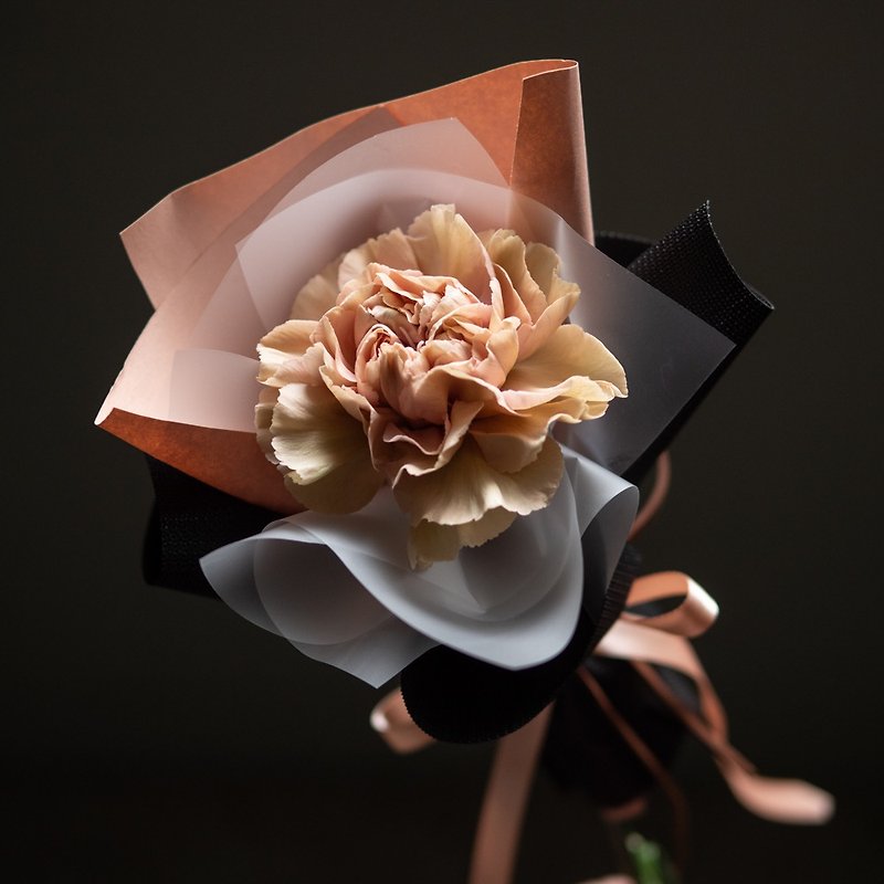 Single Carnation Bouquet - จัดดอกไม้/ต้นไม้ - พืช/ดอกไม้ สีกากี