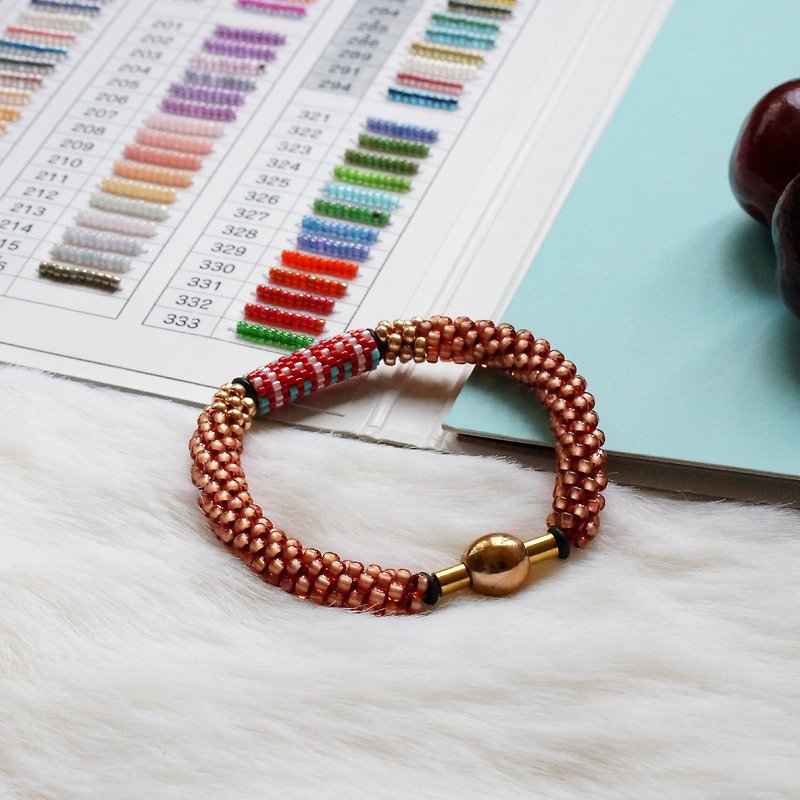 Handbraided Kumihimo Seed Beads Bracelet - สร้อยข้อมือ - แก้ว สีแดง
