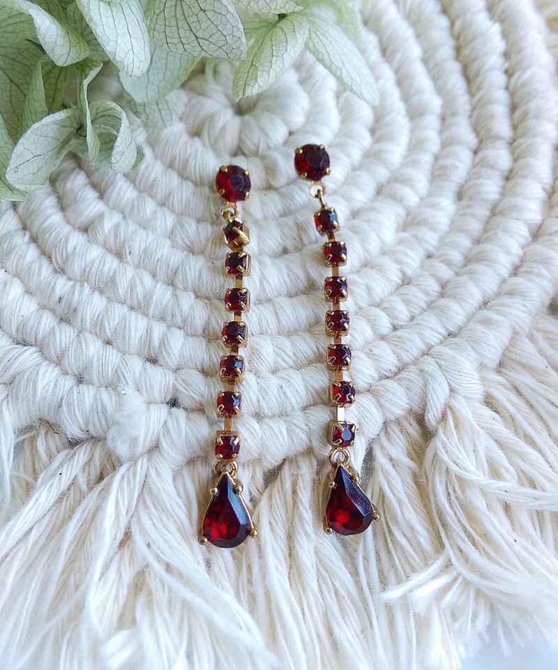 ヴィンテージジュエリー ウエスタンアンティークジュエリー AVON ペンダント エレガントレッドダイヤモンドニードルピアス - ピアス・イヤリング - 金属 ゴールド