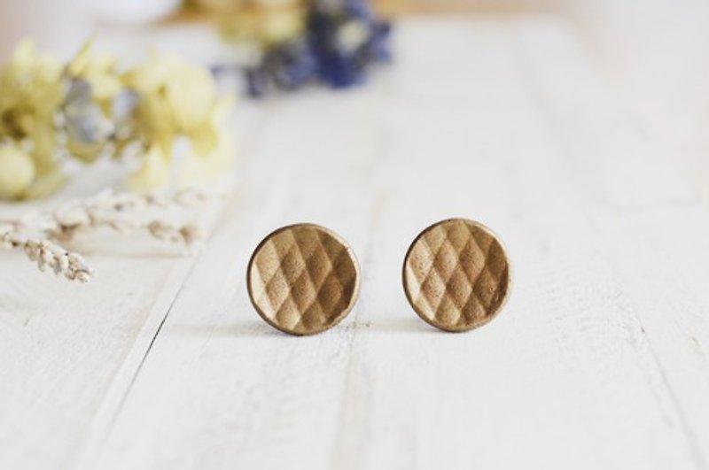 Oven clay earrings, Quilt, Antique gold - ต่างหู - ดินเผา สีทอง