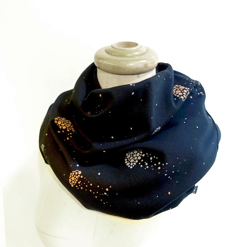 【Jellyfish】Changeable ring scarf / black - Knit Scarves & Wraps - Cotton & Hemp Black
