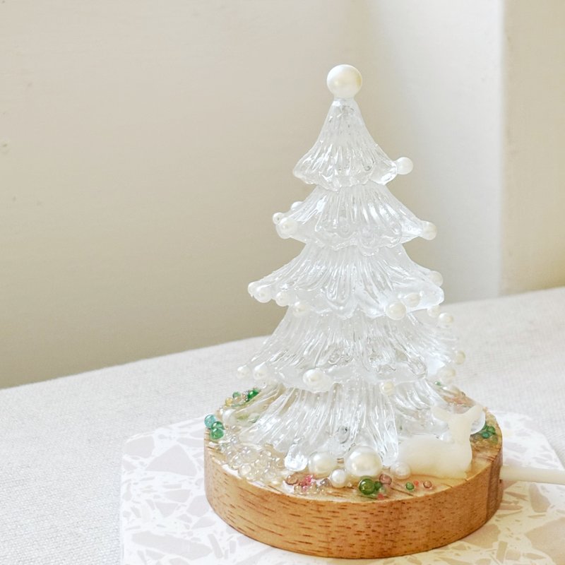 White Christmas tree night light customized gift exchange gift Christmas gift decoration table lamp - โคมไฟ - เรซิน ขาว