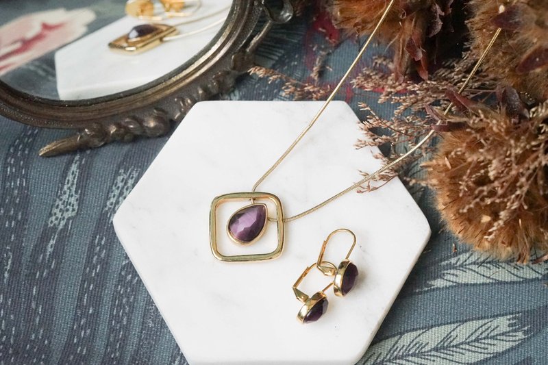 [Old Jewelry/Western Old Pieces] Purple Light Necklace and Earring Set - Necklaces - Other Metals Gold