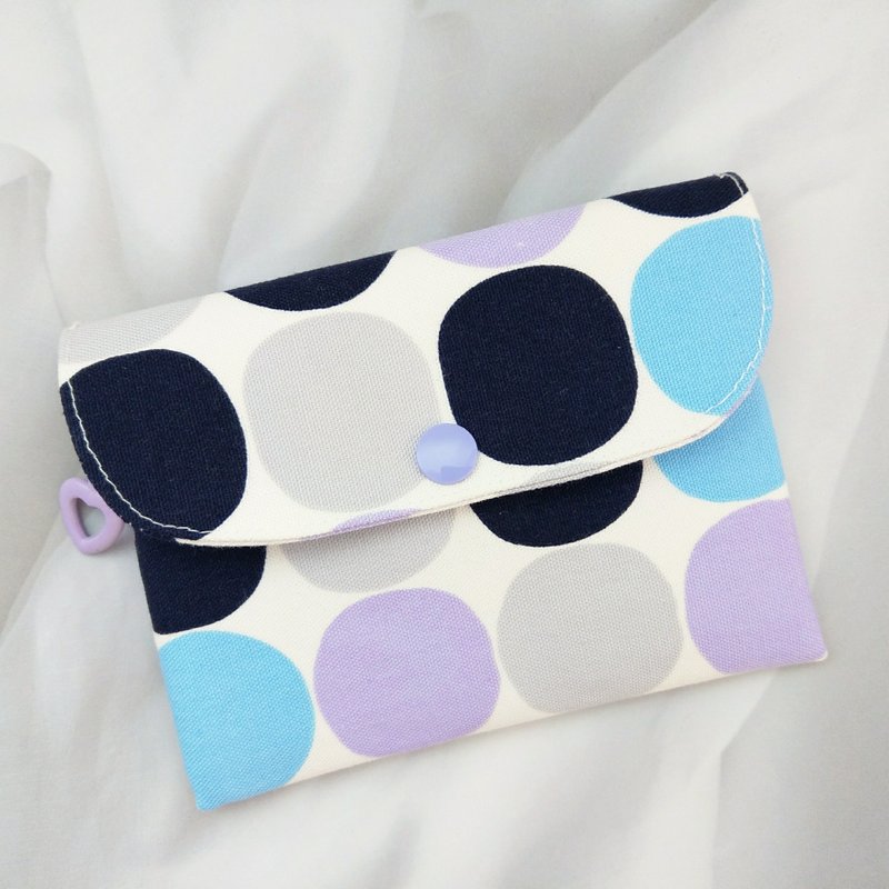 Last stock. Blues circles. Heart Zipper Double Wall Coin Purse - กระเป๋าใส่เหรียญ - ผ้าฝ้าย/ผ้าลินิน สีน้ำเงิน