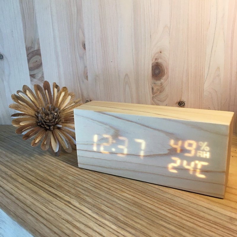一郎木創 / 檜木LED時計 - 時鐘/鬧鐘 - 木頭 
