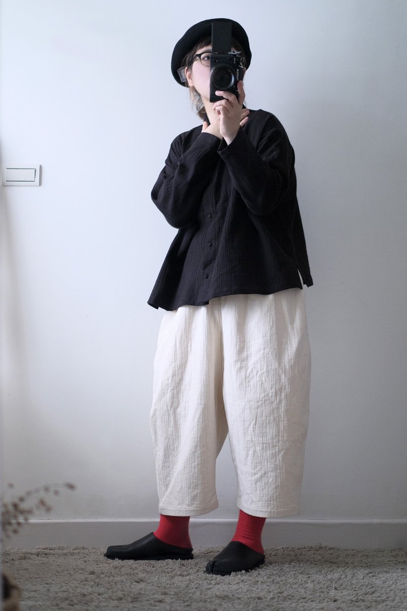 皺皺的墨黑 寬版襯衫 - 女襯衫 - 棉．麻 黑色