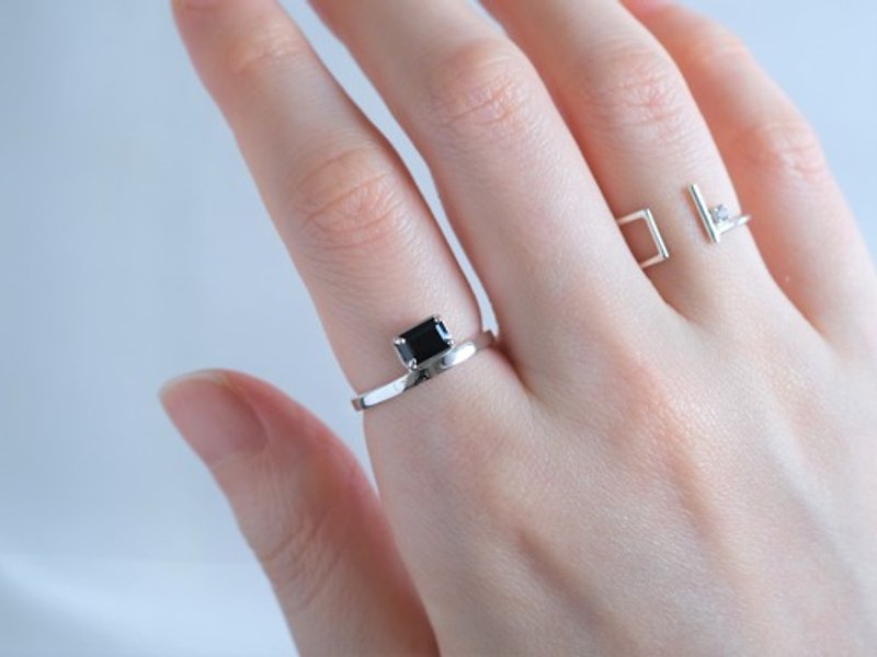 Rectangle ring　ブラックスピネル　天然石シルバーリング　silver925 - 戒指 - 其他金屬 黑色