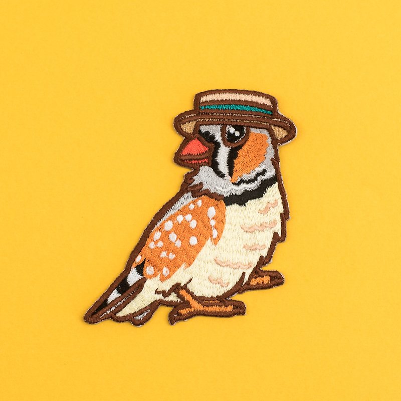 刺繍布ステッカー/ホットステッカー-麦わら帽子をかぶっている真珠の鳥 - バッジ・ピンズ - 刺しゅう糸 