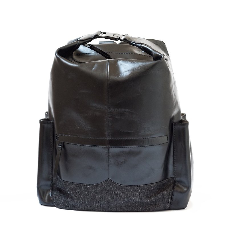 Patina handmade leather backpack after order Ceri - กระเป๋าเป้สะพายหลัง - หนังแท้ สีดำ