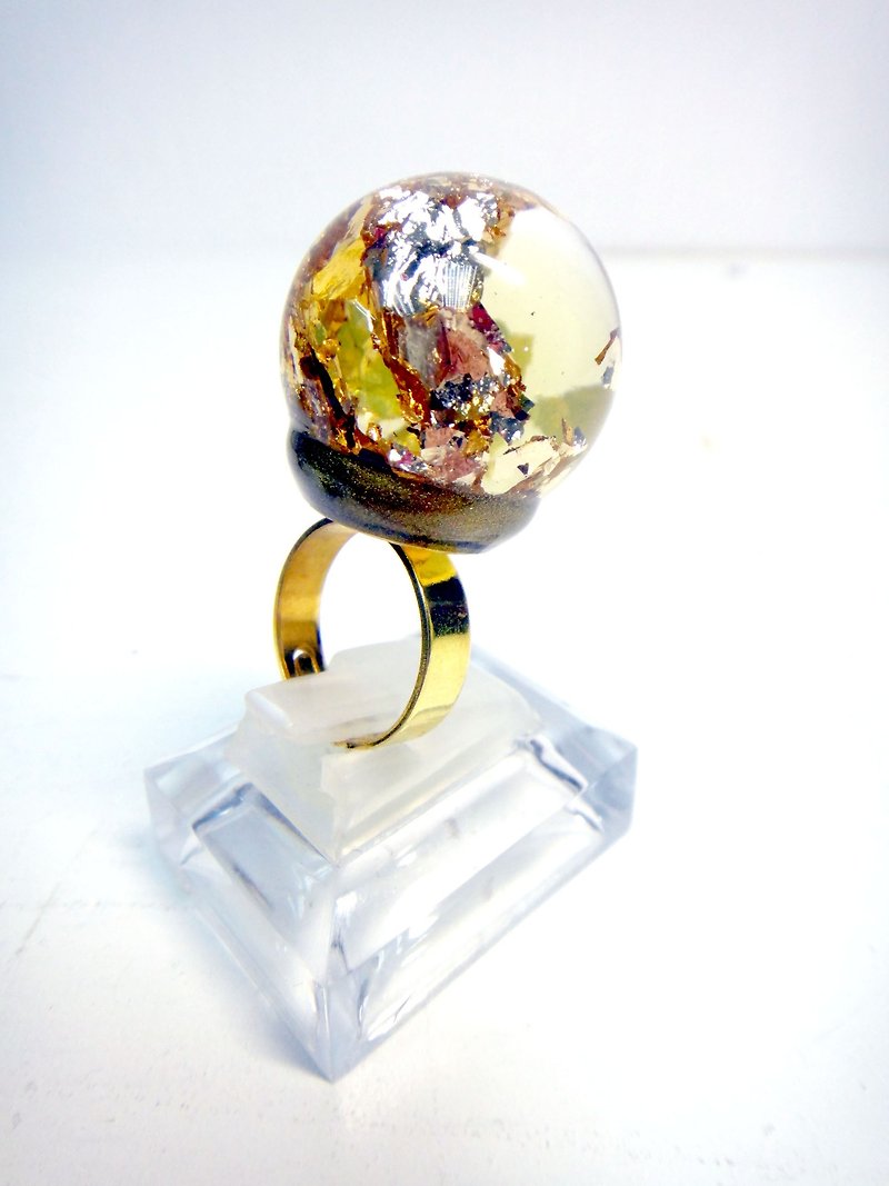OBK Series Gold Foil Bird's Nest Glass Ball Ring Silver Foil Crystal Ball Soft Rubber Black Dark Series - แหวนทั่วไป - แก้ว สีทอง