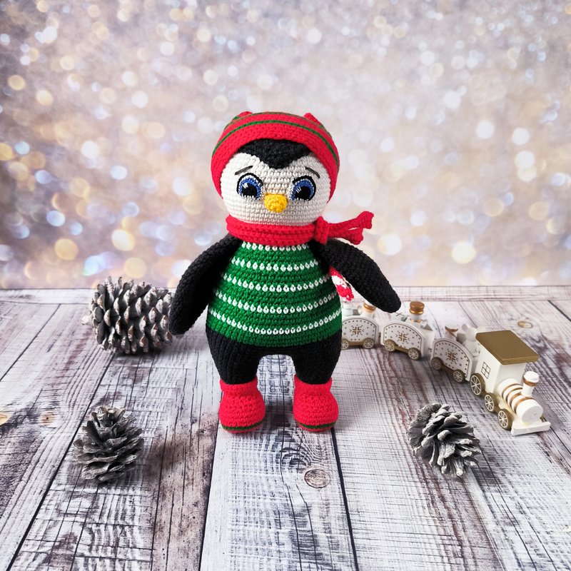 Crochet Penguin Plush – Christmas Home Decor, Amigurumi Stuffed Animal - 公仔/玩偶 - 壓克力 多色